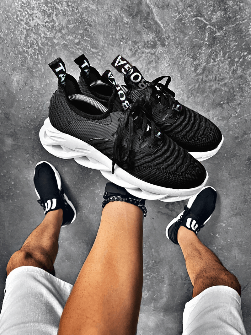 Сникърси черно-бяло OZONEE T/512