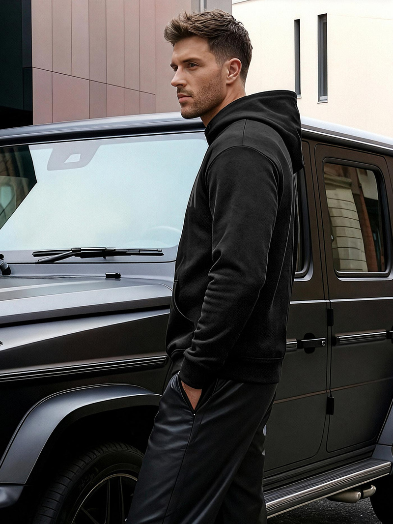 Мъжки суитшърт с качулка черен OZONEE JS/8B1990/3