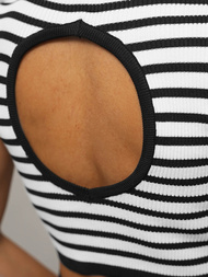 Дамски комплект черно/бял - топ и пола OZONEE O/JK262