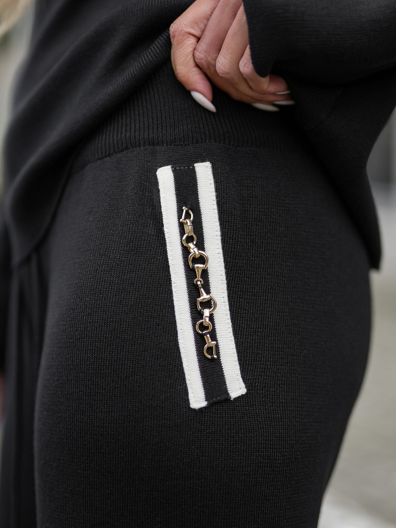 Дамски анцуг от две части черен OZONEE JS/26C8801/3